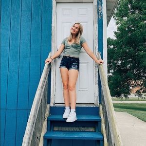 Meet your Posher, Katelyn